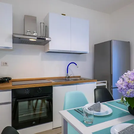 Residenza Luna Apartment Stresa