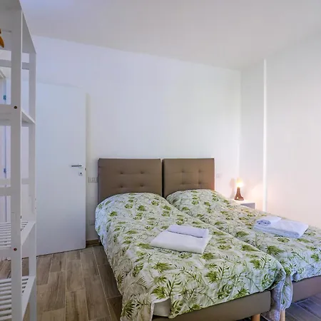 Residenza Luna Apartment Stresa