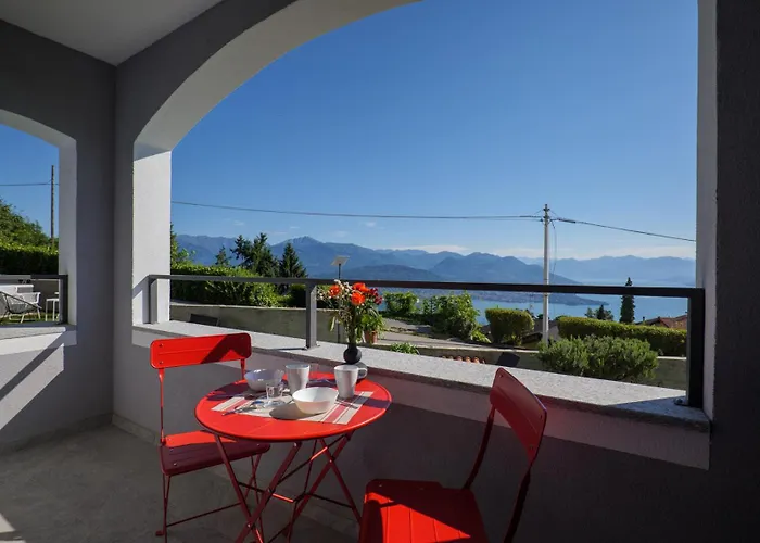 Residenza Luna Apartment Stresa